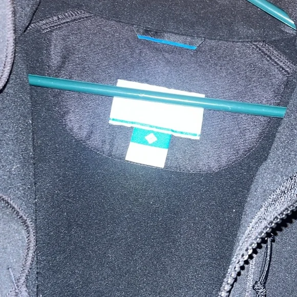 New Mens L Columbia Black Ascender ll  Softshell Outdoor Jacket water resistant - Picture 5 of 9